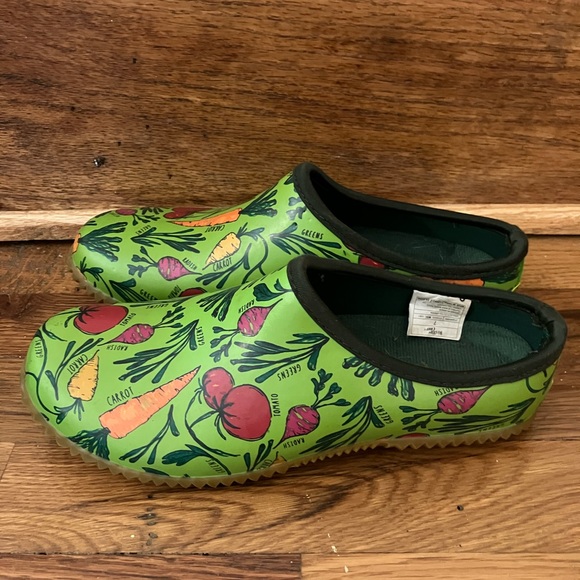 Western Chief Veg Out Vegetable Clogs Waterproof Rubber Garden Shoes Size: 7 - Picture 3 of 7